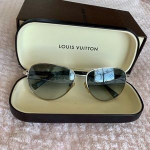 Louis Vuitton Conspiration Pilote Sunglasses